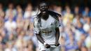 Bafetimbi Gomis juga pernah jadi momok menakutkan di liga-liga top Eropa, bersama beberapa klub yang dibelanya, mulai Olympique Lyon, Marseille, Swansea City hingga Galatasaray. (AFP/Adrian Dennis)