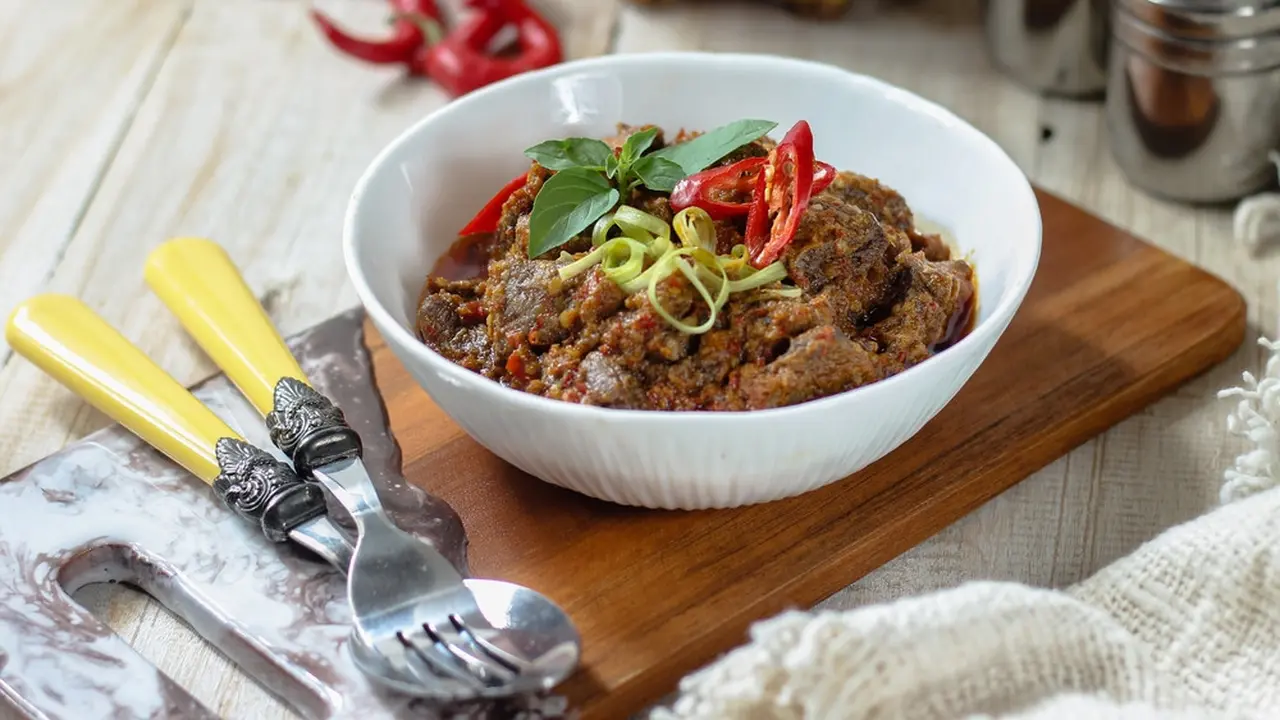 8 Cara Memasak Daging Kambing Oseng yang Enak dan Sedap, Anti Bau Prengus