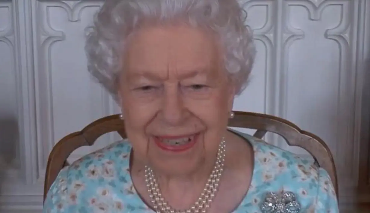 Kalung mutiara juga dikenal sebagai simbol perhiasan berduka (Foto: Instagram @theroyalfamily)