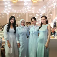 Lihat di sini gaya Annisa Pohan dan Almira Yudhoyono di acara skincare Ashanty. [@annisayudhoyono].