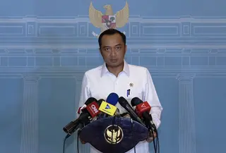 Mensesneg Prasetyo Hadi usai mengikuti taklimat Presiden dalam Rapat Kerja Pemerintah bersama jajaran Kabinet Merah Putih, eselon I kementerian/lembaga, hingga direksi BUMN di Istana Negara, Rabu, 8 April 2026. (Foto: istimewa)