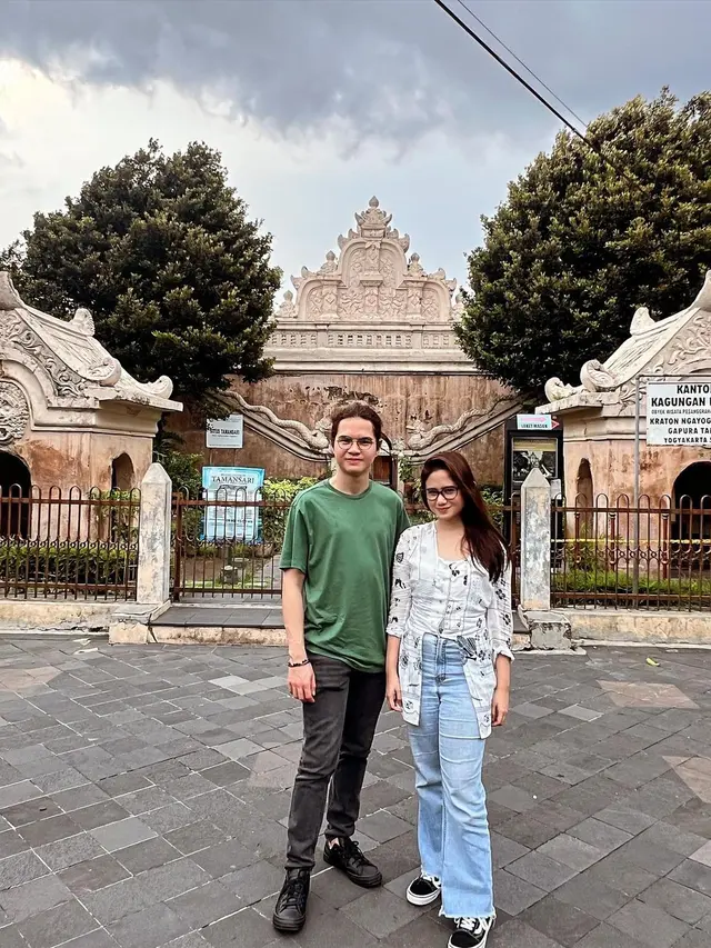 Gaya couple Dul Jaelani dan Tissa Biani