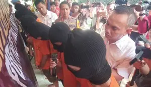 Anak berhadapan dengan hukum diamankan Kepolisian Resor Sukabumi dalam duel maut yang menewaskan seorang pelajar SMP (Liputan6.com/Fira Syahrin).