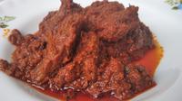 Rendang daging khas Ranah Minang (Liputan6.com/ Novia Harlina)