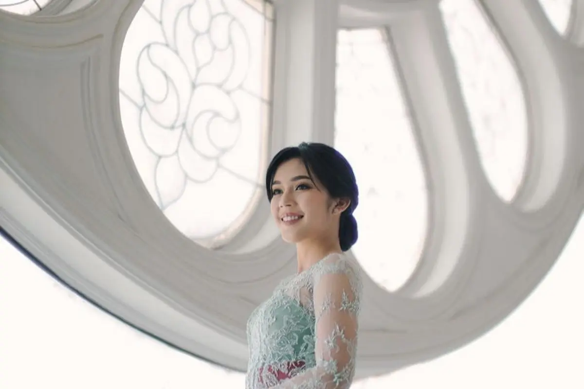 Potret Pertunangan Fay Nabila Mantan Dancer Cilik Jebolan IMB