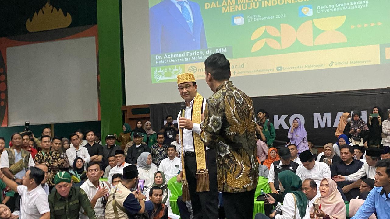 Capres nomor utur 1 Anies Baswedan hadiri Dialog Kebangsaan di Kampus Universitas Malahayati. Foto : (Liputan6.com/Ardi)