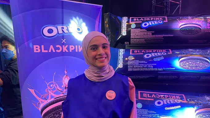 Begini lho cara Nycta Gina memberika camilan pada anaknya