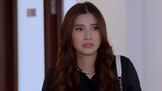 Di Antara Dua Cinta