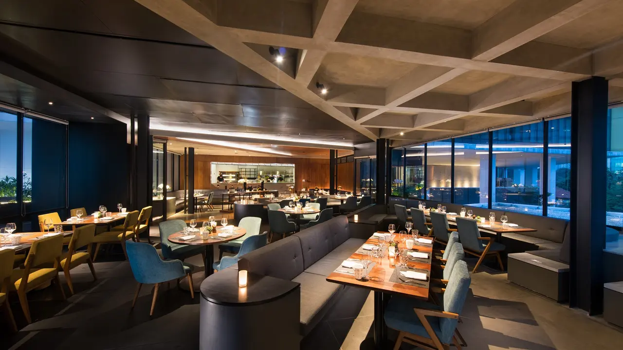 Pengalaman Bersantap Hidangan Barat dengan Sentuhan Rasa Lokal di DoubleTree by Hilton Jakarta-Diponegoro
