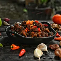 ilustrasi oseng mercon/copyright by Tanti Septiyani (Shutterstock)