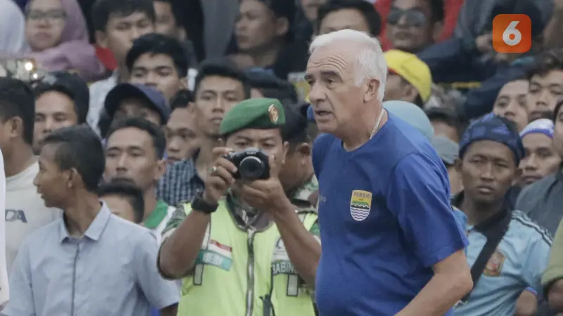 Pelatih Persib Bandung, Mario Gomez