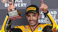 Momen Andrea Iannone merasakan podium pertama di ajang World Superbike 2024. (X/World Superbike)
