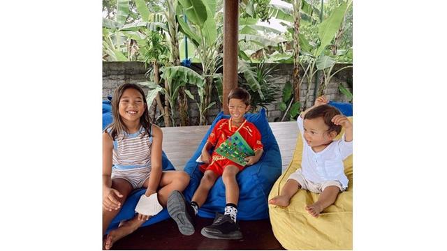 8 Potret Artis Rayakan Paskah Bareng Keluarga, Penuh Kehangatan