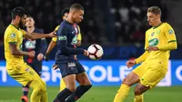 Dielu-elukan Fans Real Madrid di Santiago Bernabeu, Mbappe Santai Nonton Final NBA