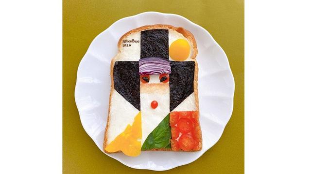 Tak Hanya dengan Meses, Seniman Ini Buat 7 Lukisan Keren dari Roti Tawar