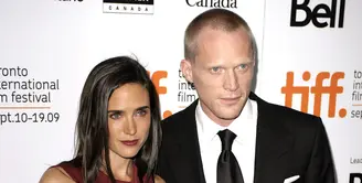 Ketika Jennifer Connelly dan suami, Paul Bettany, saling bertatapan mata untuk pertama kalinya di film ‘A Beautiful Mind’ hampir 15 tahun yang lalu, mereka berdua langsung merasa terhubung. (Bintang/EPA)