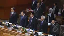 Fahri Hamzah (tengah) memimpin sidang paripurna pembukaan reses di ruang paripurna gedung DPR, Jakarta, Senin (23/3/2015). Sekitar 255 anggota dewan tak hadir dalam sidang pembukaan reses tersebut. (Liputan6.com/Faisal R Syam)