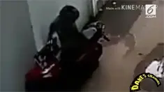 Dua kawanan pencuri yang ditangkap mengungkap sebuah rahasia agar motor yang diparkir susah untuk dicuri penjahat.