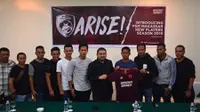 PSM resmi memperkenalkan enam pemain rekrutan anyar di Hotel Aryaduta, Makassar, Minggu (13/1/2019). (Bola.com/Abdi Satria)