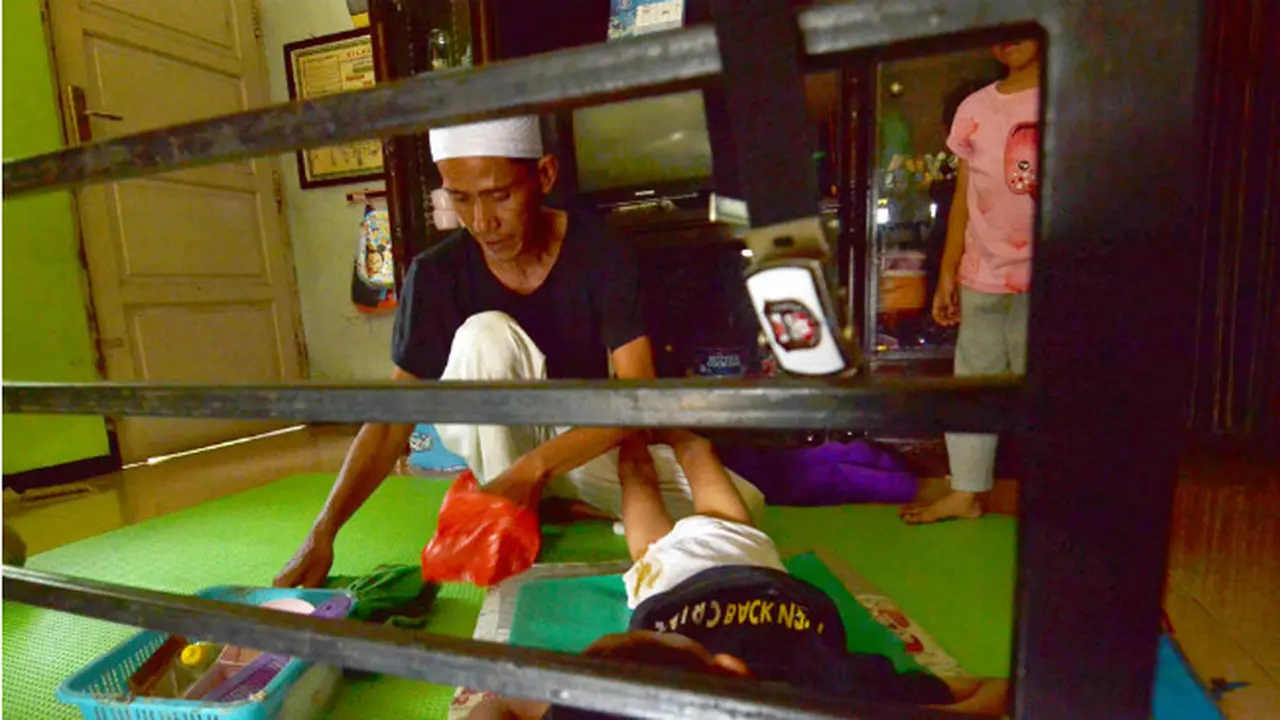 Kisah Bocah Tanpa Anus di Bogor