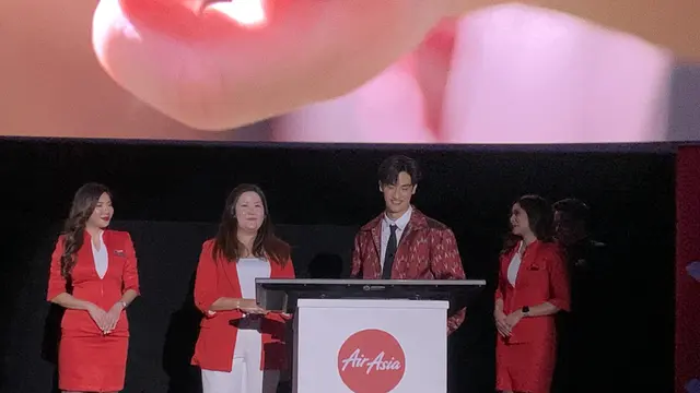 Kampanye Takeover Thailand with Tay Tawan