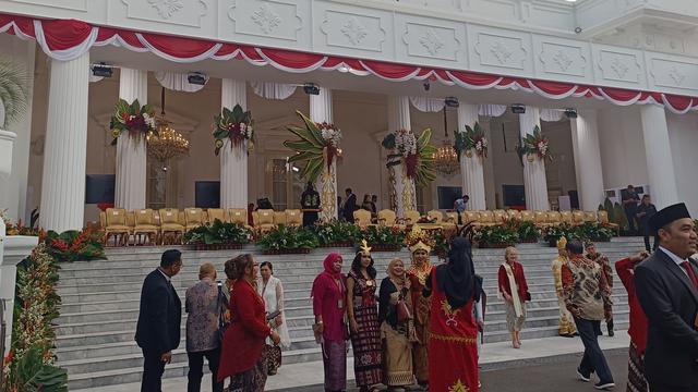 Suasana jelang Upacara Peringatan Detik-Detik Proklamasi HUT ke-79 RI di Istana Merdeka Jakarta (Merdeka.com)