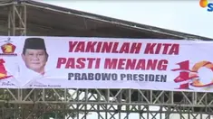 Tak hanya para kader partai, masyarakat sekitar pun berdatangan untuk menyaksikan acara HUT ke-10 Partai Gerindra.