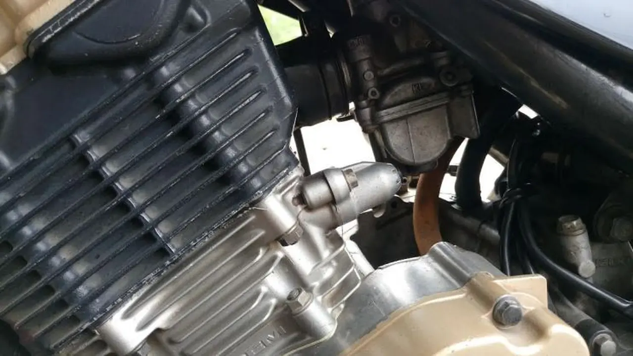 Karburator dan tensioner Satria F150
