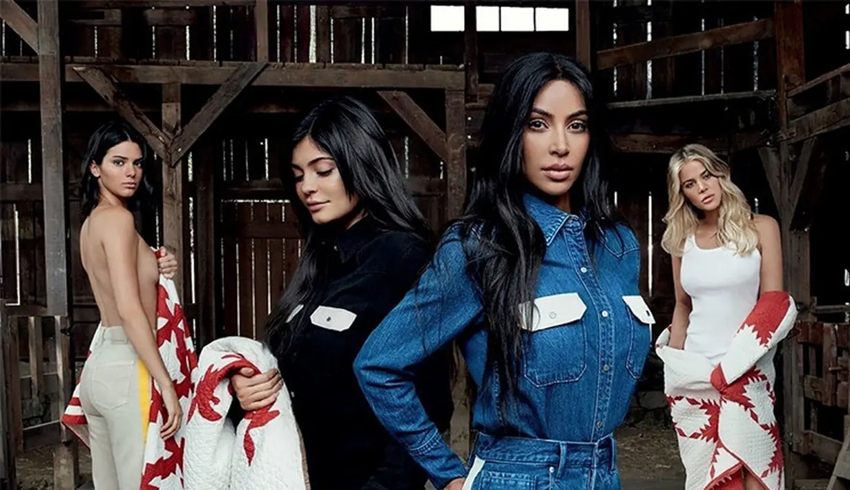 Fans menganggap foto ini adalah photoshop gagal karena wajah Kim Kardashian berbeda dari aslinya. (Willy Vanderperre/Calvin Klein)