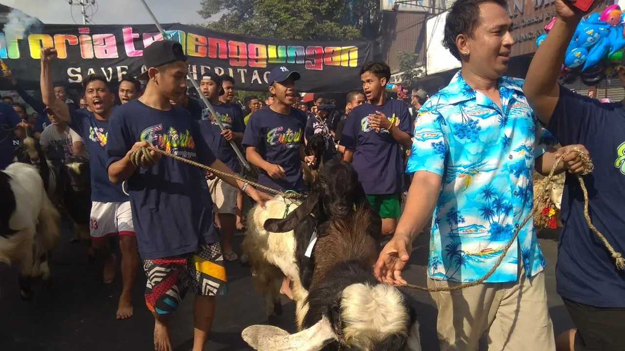 Tradisi Warga Tumenggungan Malang, Mengarak Hewan Kurban Sebelum Disembelih