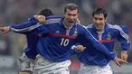 Kemenangan Tim Nasional Prancis pada perhelatan Piala Dunia 1998 dan Piala Eropa 2000 tak lepas dari penampilan gemilang pemain gelandang serang ini. Namun yang paling mengesankan ketika pemain berketurunan Aljazair ini menunjukkan aksi sihirnya di Piala Eropa tahun 2000 silam (Foto: AFP/P. Hertzog)
