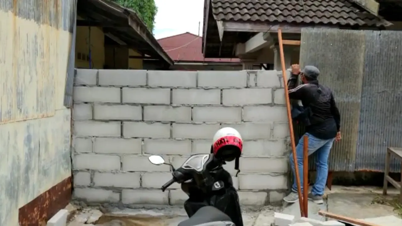 Penutupan akses jalan