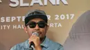 “Apa yang kalian lihat, saya pikir itu hal yang wajar nggak perlu dilebih-lebihin,” kata Glenn. “Mendapat support dari orang-orang yang kita sayang, dari siapapun, itu sangat penting,” ucapnya. (Adrian Putra/Bintang.com)
