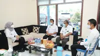 Bupati Ipuk saat melakukan pertemuan dengan Kepala BP3 Bangsring, Achmad Subijakto (tiga dari kiri) beberapa waktu lalu. (Foto:Dok.Pemkab Banyuwangi)