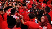 Bakal Capres PDI Perjuangan Ganjar Pranowo menghadiri konsolidasi seluruh kader tingkat DPD, DPC, PPC dan seluruh unsur pimpinan PDI-P Jawa Timur dalam rangka pemenangan pemilihan presiden (Pilpres) 2024 mendatang. (Istimewa)