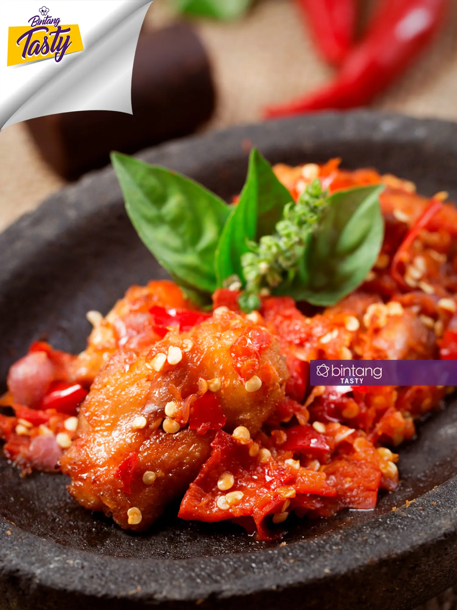 Ayam Geprek Sambal Setan. (Foto: Bintang.com/Daniel Kampua, Digital Imaging: Bintang.com/Nurman Abdul Hakim)