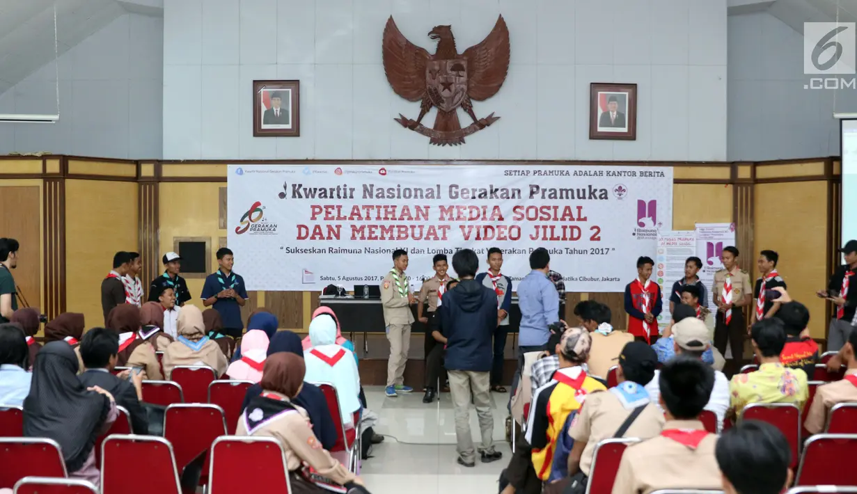 Suasana Pelatihan Media Sosial dan Membuat Video Jilid 2 yang dilakukan Kwartir Nasional Gerakan Pramuka, Jakarta, Sabtu (5/8). Pelatihan dalam rangka Raimuna Nasional XI Pramuka. (Liputan6.com/Helmi Fithriansyah) 
