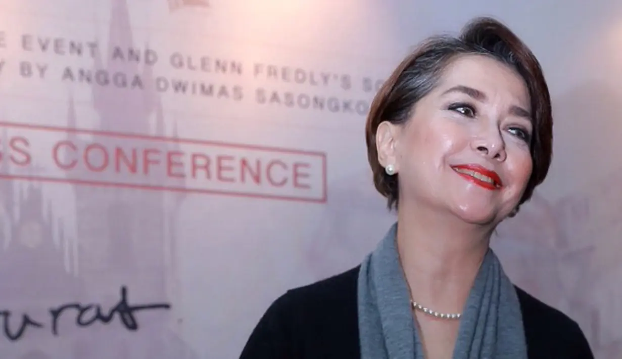 Widyawati saat menghadiri pemutaran perdana di XXI Epicentrum, Kuningan, Jakarta Selatan, Senin (25/1/2016). (Galih W. Satria/Bintang.com)