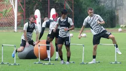 Meski sedang memasuki masa jeda internasional namun skuad asuhan Carlos Pena tetap menggeber latihan. (Bola.com/M Iqbal Ichsan)