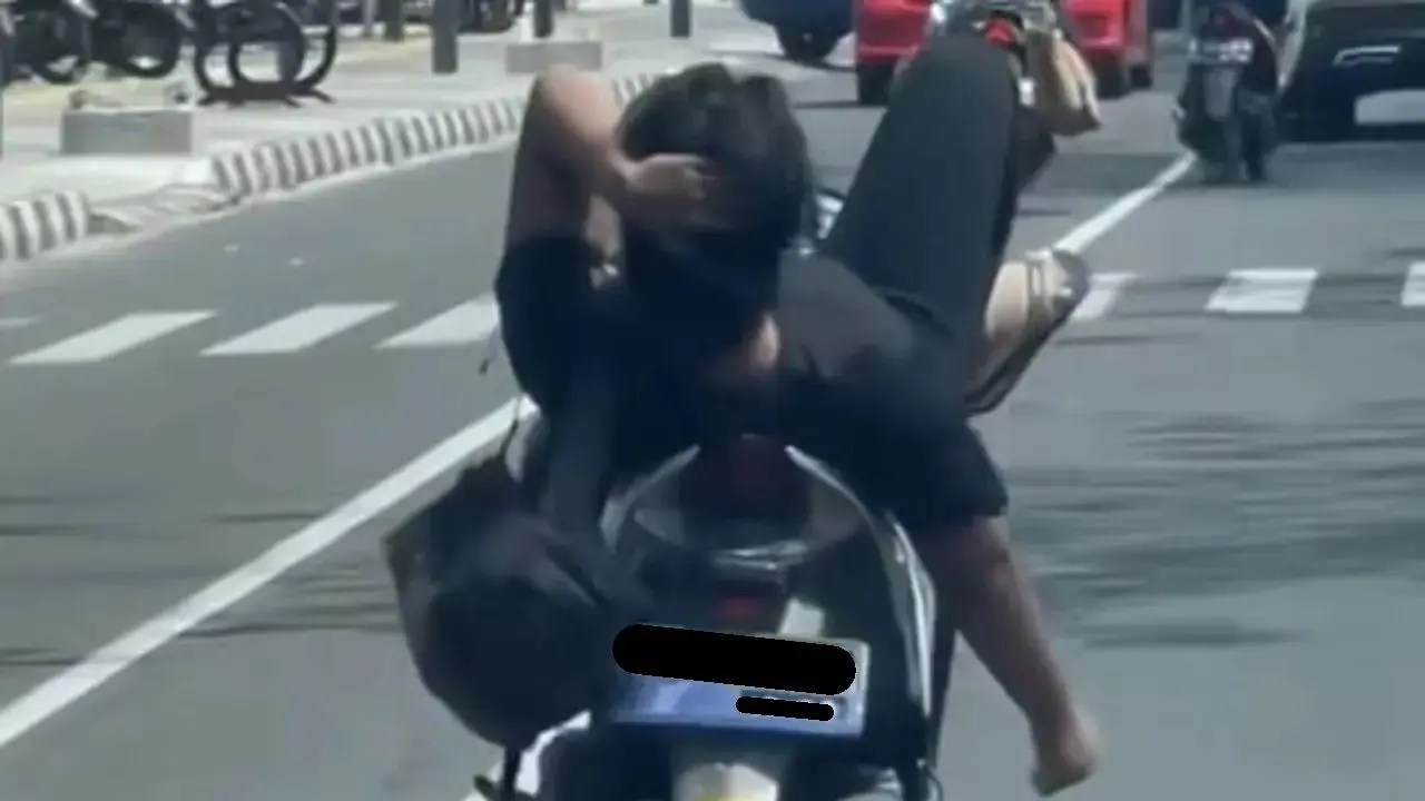 Pemotor yang Rebahan diatas Motor Sudah Ditindak