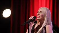 Lirik Lagu Ghost - Ava Max