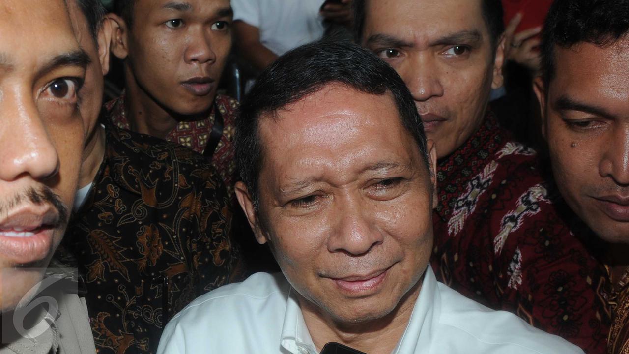 20160205- RJ Lino Bungkam Usai Diperiksa KPK-Jakarta- Helmi Afandi