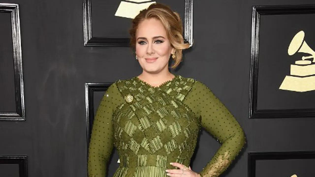 [Bintang] Adele