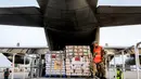 Untuk memenuhi kebutuhan 2,4 juta jiwa penduduk Gaza, pejabat Palestina mengatakan diperlukan sedikitnya 600 truk bantuan setiap harinya. (Abdel Majid BZIOUAT/AFP)
