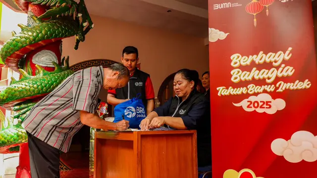 Berbagi Bahagia Tahun Baru Imlek 2025
