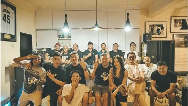 Tangan Gading Marten di momen ulang tahunnya jadi sorotan