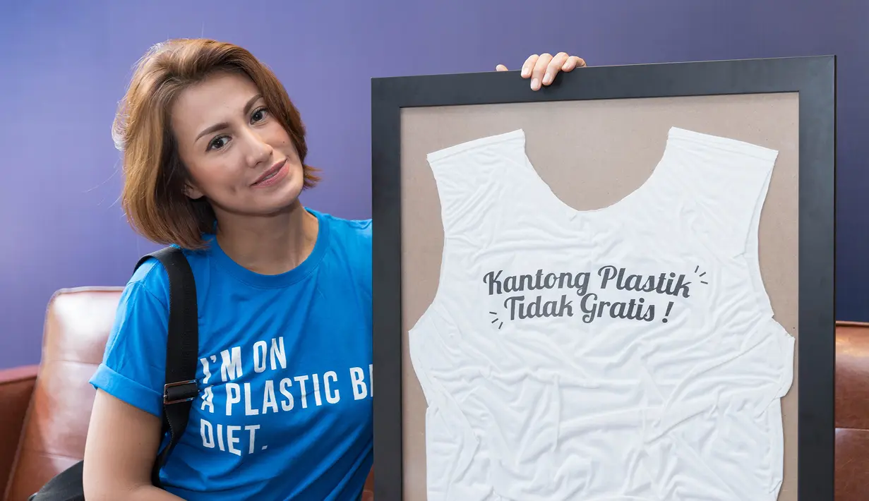 Davina bahkan mengusulkan 100 ribu untuk satu kantong plastiknya. (Dezmond Manullang/Bintang.com)