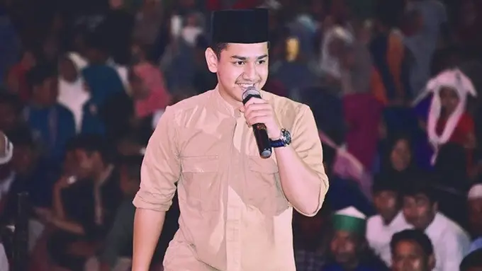 7 Pesona Syakir Daulay, Jadi Ustaz Muda di Para Pencari Tuhan Jilid 13