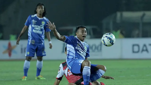 Persib vs Persiba Balikpapan