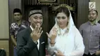Tahanan narkotika Polres Metro Jakarta Barat, menikah di kantor polisi. 
atas nama cinta keduanya pun menikah, walau mempelai pria sedang menjalani proses hukum dan masih menunggu sidang dan keputusan hakim  (sab)